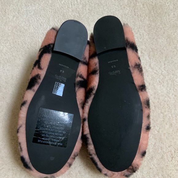 COACH HOLLY SHEARLING PINK AND BLACK LOGO SLIPPERS - Picture 5 of 16